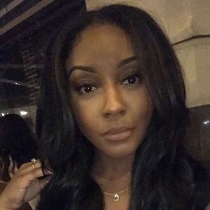 Meet your Posher, Renee